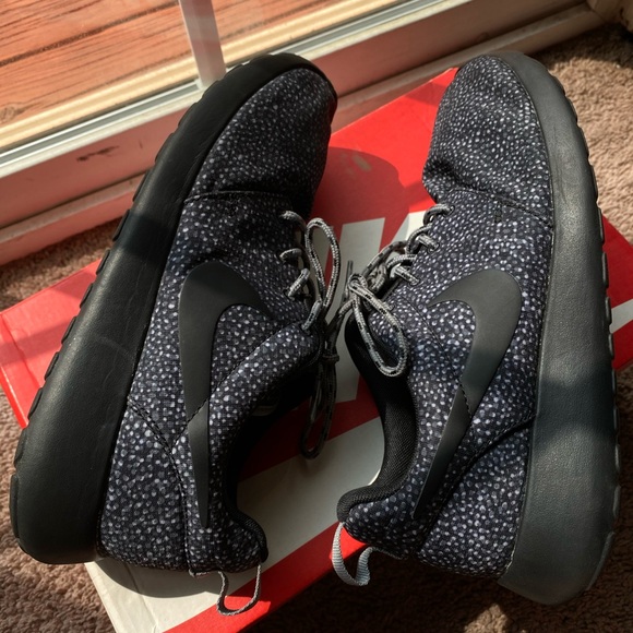 Women's Nike RosherRun Print - Picture 6 of 11